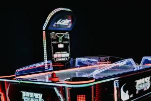 Tauche ein in die Welt der Arcade-Klassiker und Multiplayer-Action bei JKS. Jetzt erleben – allein oder im Duell mit Freunden!
