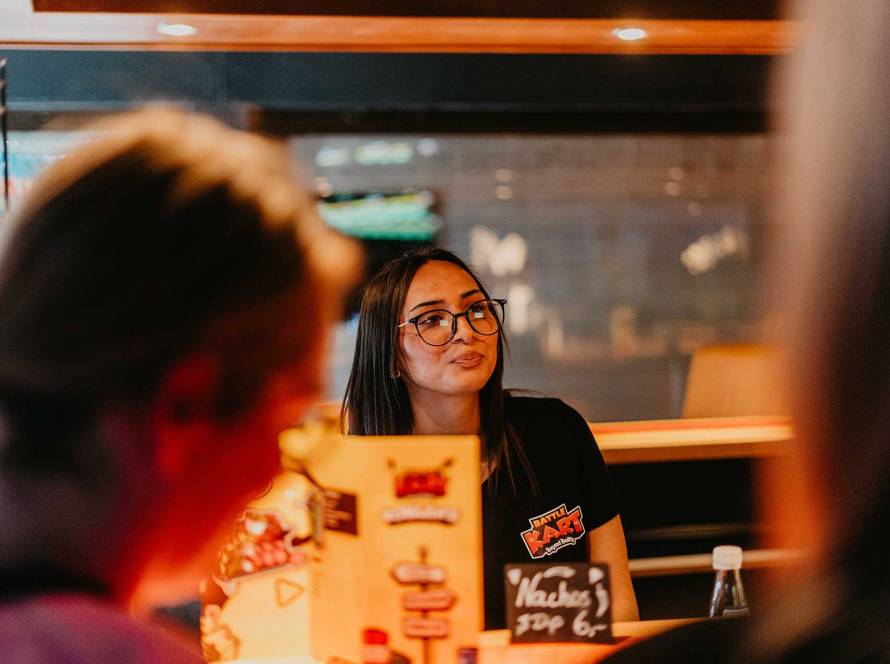 BattleBar bei JKS – Drinks, Food & Fun in stylischer Atmosphäre
