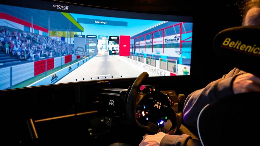 Ab sofort bei JKS: Zwei Actoracer x-TRON Rennsimulatoren für dein realistisches Racing-Erlebnis. Spür jede Kurve – jetzt testen in Mayen!