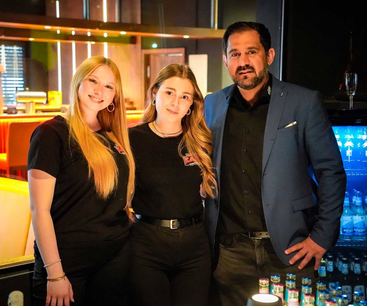 Unser Team bei JKS – Menschen, die Erlebnisse möglich machen Unser Team bei JKS – Menschen, die Erlebnisse möglich machen